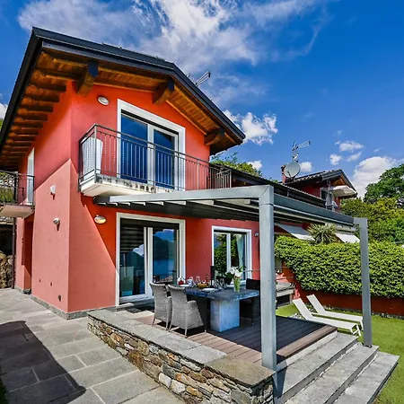 Mit Panorama-seeblick