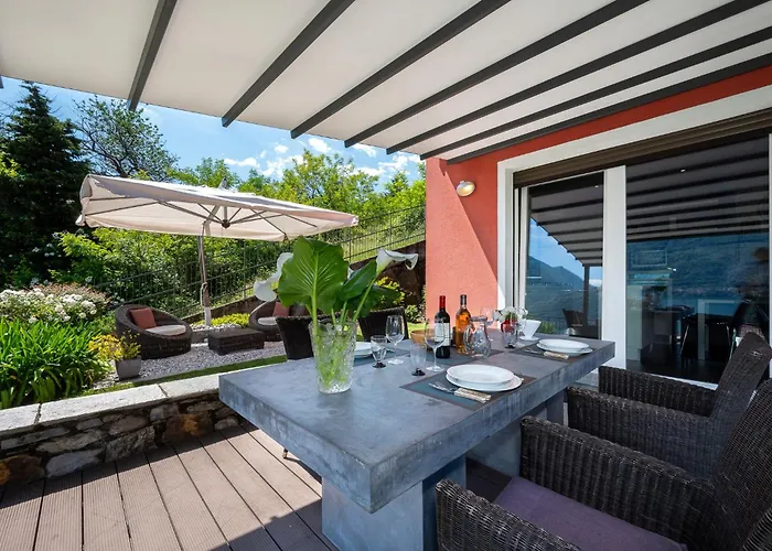 Mit Panorama-seeblick Casa de Férias Pianello Del Lario