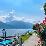 Mit Panorama-seeblick Hébergement de vacances *