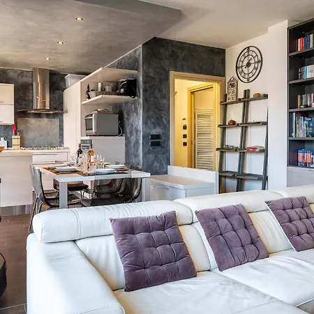 Mit Panorama-seeblick