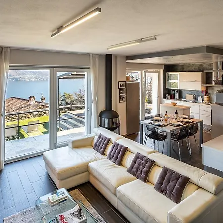 Mit Panorama-seeblick Holiday home