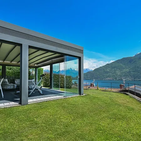 Mit Panorama-seeblick *